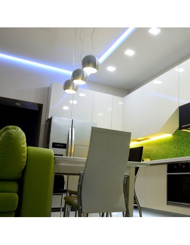 Strip LED SMD2216 30W/m 5m 360 LED/m con Connettore Jack 2.1 da 24V CRI maggiore 95 4000K IP20 14mm-prodotto in ambiente