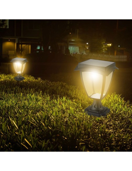 Lampada LED Solare Samsung da Terra Colore Nero Opaco 3000K+6000K IP65-prodotto in ambiente