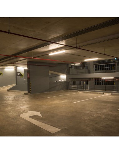 Plafoniera LED Impermeabile 48W 120LM/W G-Series 150cm 4000K IP65-prodotto in ambiente