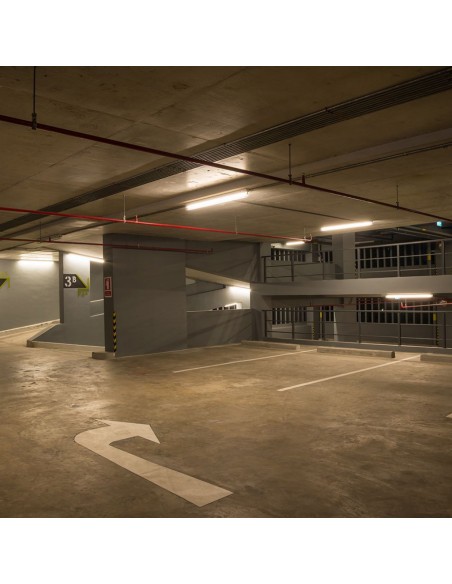 Plafoniera LED Impermeabile 48W 120LM/W G-Series 150cm 4000K IP65-prodotto in ambiente