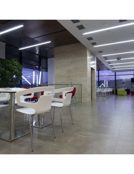 Tubo LED T8 G13 9W in Vetro 60cm Con Starter 6500K (Box 25 pezzi)-prodotto in ambiente