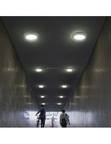 Pannello LED 24W Montaggio a Plafone Rotondo Colore Bianco 3000K-prodotto in ambiente