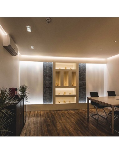 Strip LED SMD5050 4 8W/m 5m 30 LED/m 12V 6400K IP65 10mm-preview 2052