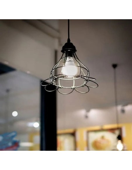 Lampadina LED Chip Samsung E14 8 5W A60 4000K-prodotto in ambiente