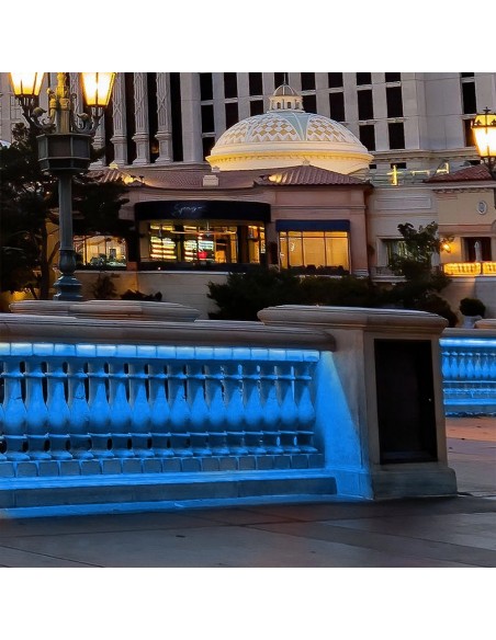 23731-Strip LED V Blu Chiaro SMD /m m  LED/m con Spina  mm-3