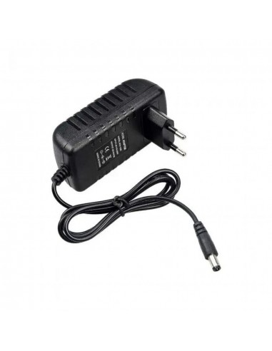 2672-Alimentatore in Plastica  V A Plug and Play con Jack  Colore Nero Cavo da m IP-3