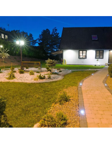 7061-Lampione LED con Portalampada E Max x Colore Nero h cm IP-3