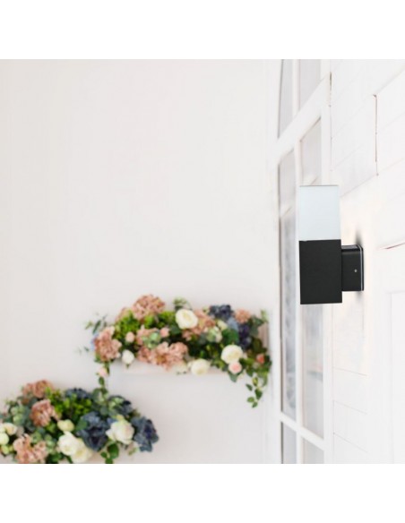 7563-Lampada LED da Giardino Quadrata con Portalampada GU Max  con Corpo Nero e Copertura Bianca h cm IP-4