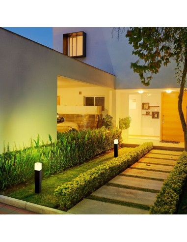 7564-Piantana LED da Giardino Quadrata con Portalampada GU Max  con Corpo Nero e Copertura Bianca h cm IP-4