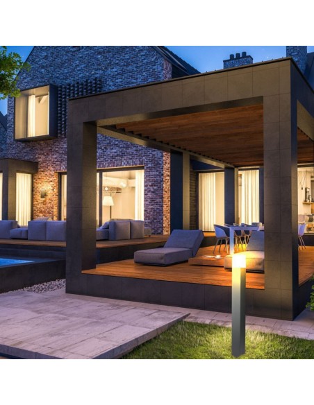 7565-Piantana LED da Giardino Quadrata con Portalampada GU Max  con Corpo Nero e Copertura Bianca h cm IP-4