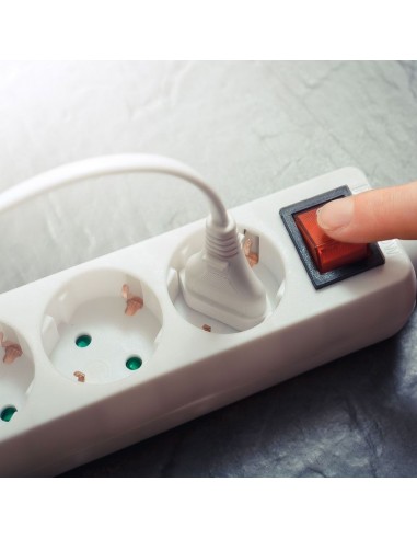 8765-Multipresa con Cavo m e x Prese Schuko A-3