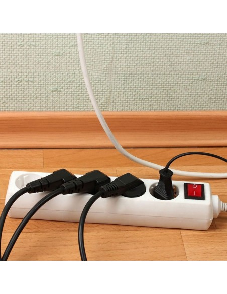 8767-Multipresa con Cavo m e x Prese Schuko A-3