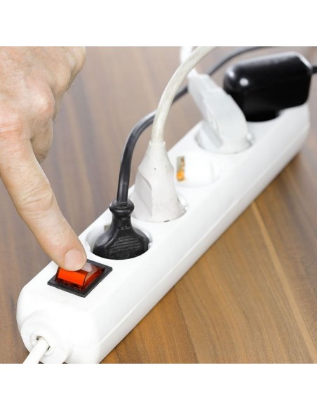 8767-Multipresa con Cavo m e x Prese Schuko A-4