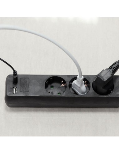 8777-Multipresa con Cavo m e x Prese Schuko A-4