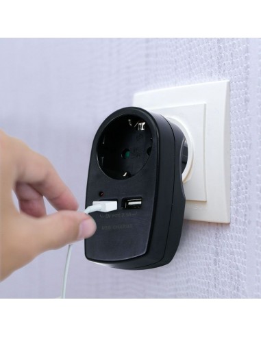 8796-Adattatore Multipresa con Presa Bipasso/Schuko A-3