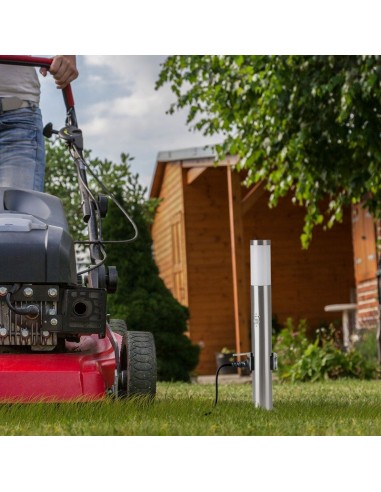 8977-Piantana LED da Giardino cm con Portalampada E e  Prese Schuko e Sensore di Movimento max  in Acciaio Inossidabile IP-4